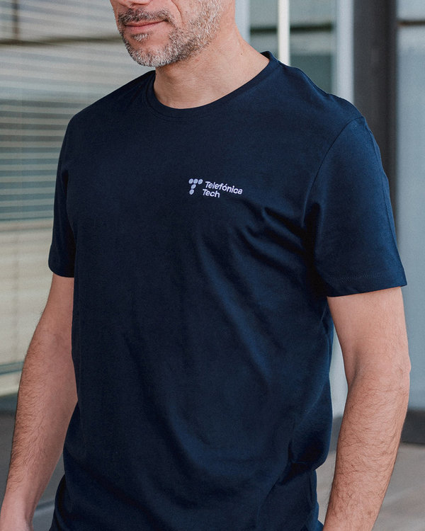 Men's navy blue t-shirt with embroidered logo
